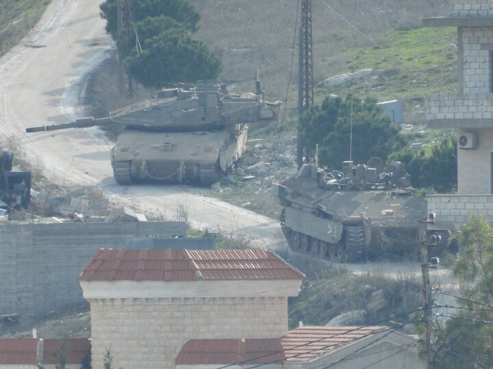 توغل قوة صهيونية مؤللة عند أطراف مدينة بنت جبيل لجهة مارون الراس