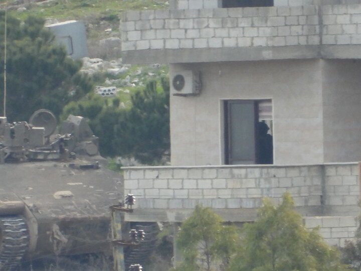 توغل قوة صهيونية مؤللة عند أطراف مدينة بنت جبيل لجهة مارون الراس