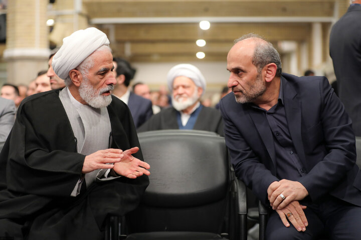 Photos: Producers, entrepreneurs meet with Imam Khamenei