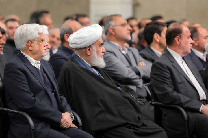 Photos: Producers, entrepreneurs meet with Imam Khamenei