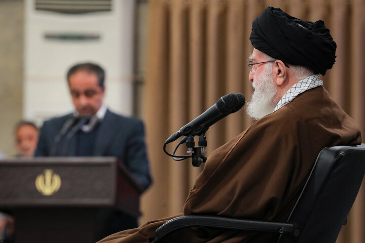 Photos: Producers, entrepreneurs meet with Imam Khamenei