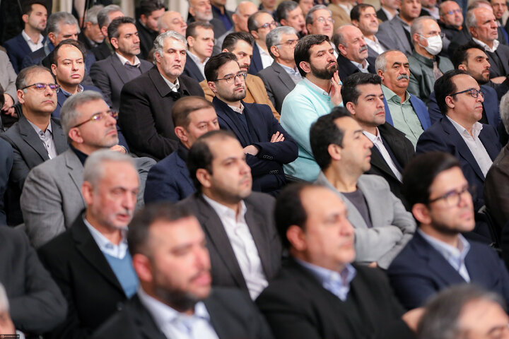 Photos: Producers, entrepreneurs meet with Imam Khamenei