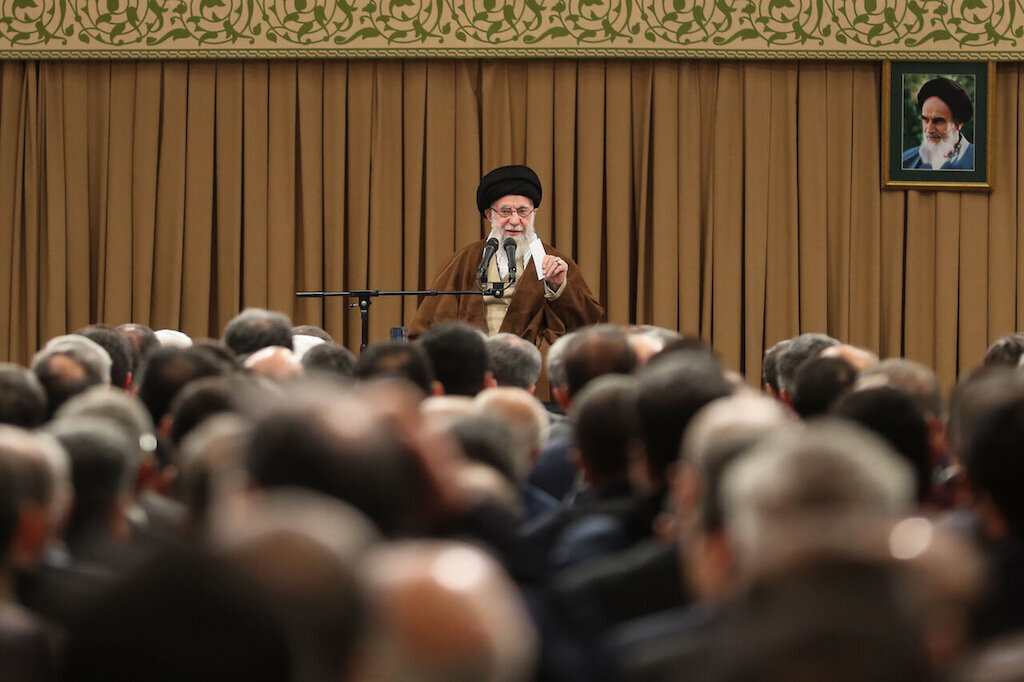 Imam Khamenei: Despite delusional claims of enemies; Iran has grown stronger every day