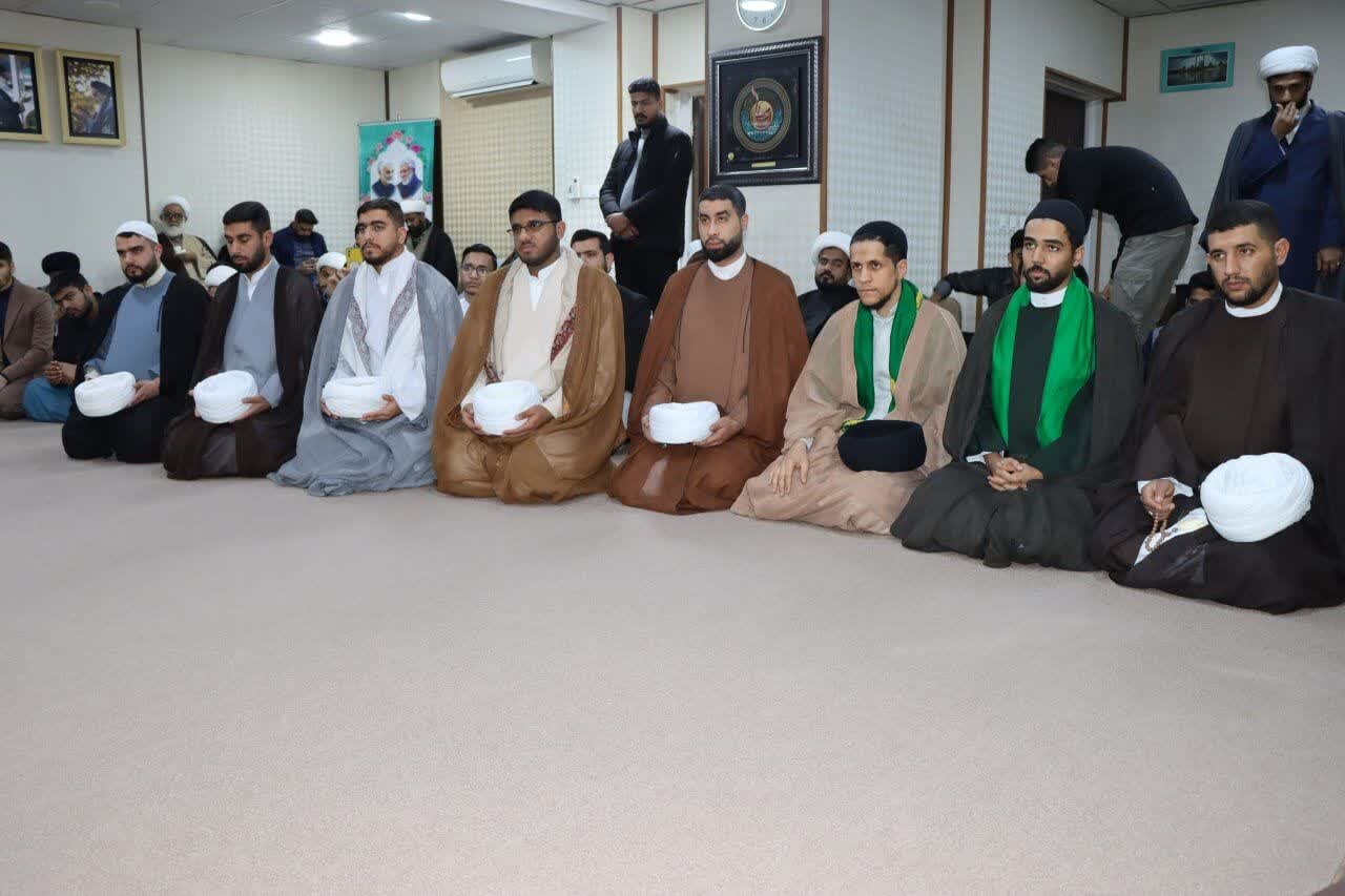 برگزاری مراسم عمامهگذاری طلاب مدرسه آیتالله دهدشتی آبادان با حضور نماینده مقام معظم رهبری در عراق + تصاویر