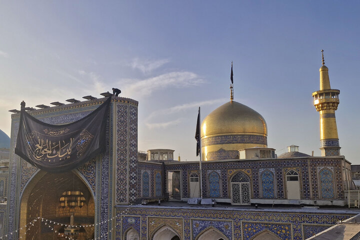 Photos: Razavi shrine covered in black for martyrdom anniv. of Imam Musa al-Kadhim