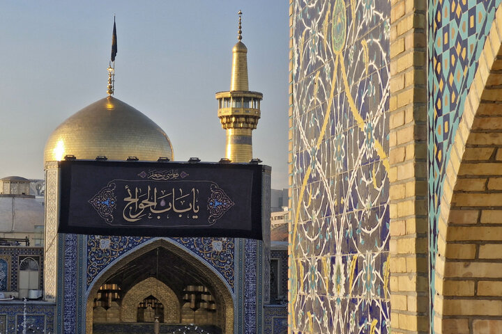 Photos: Razavi shrine covered in black for martyrdom anniv. of Imam Musa al-Kadhim