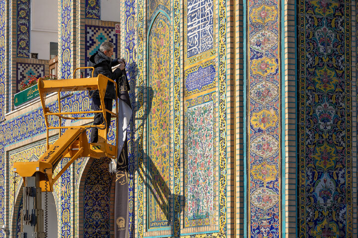 Photos: Razavi shrine covered in black for martyrdom anniv. of Imam Musa al-Kadhim