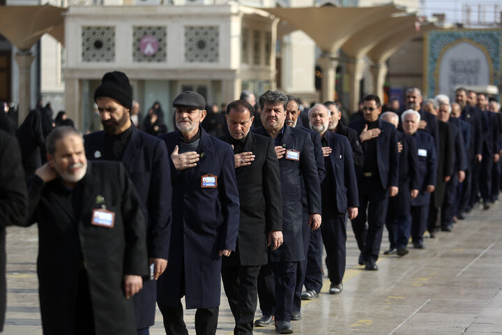 Photos: Hazrat Masoumeh shrine's servants organize mourning procession on Imam Kazim martyrdom anniv.