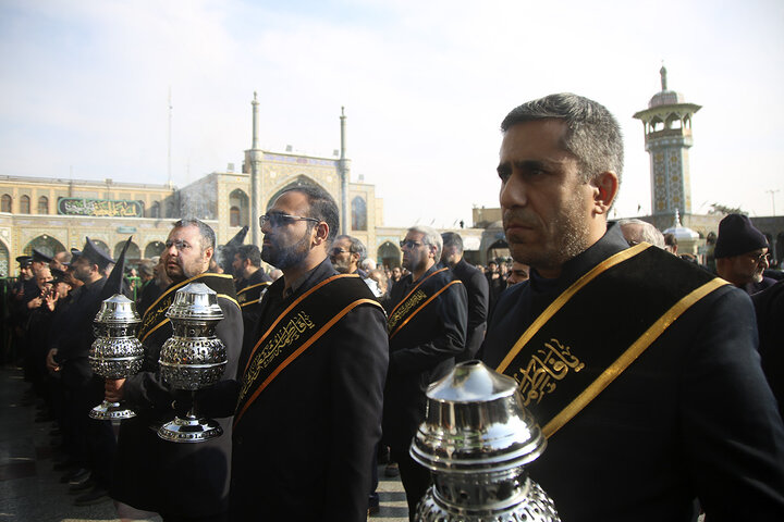 Photos: Hazrat Masoumeh shrine's servants organize mourning procession on Imam Kazim martyrdom anniv.