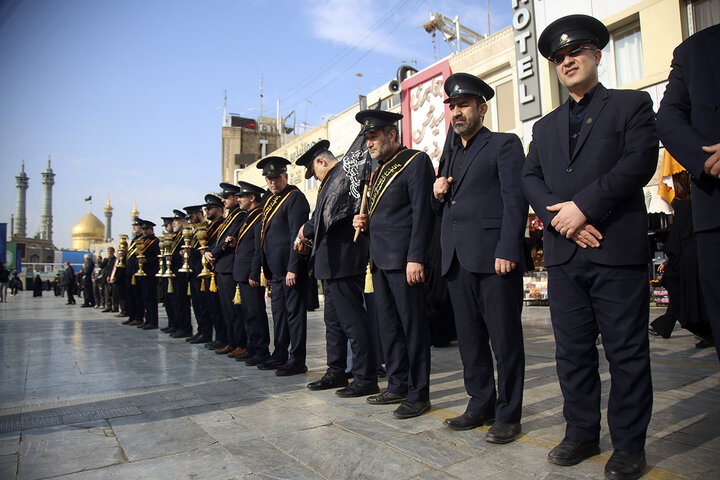 Photos: Hazrat Masoumeh shrine's servants organize mourning procession on Imam Kazim martyrdom anniv.