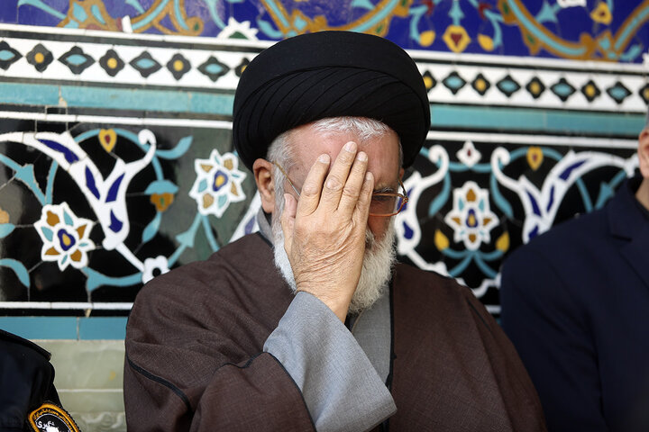 Photos: Hazrat Masoumeh shrine's servants organize mourning procession on Imam Kazim martyrdom anniv.