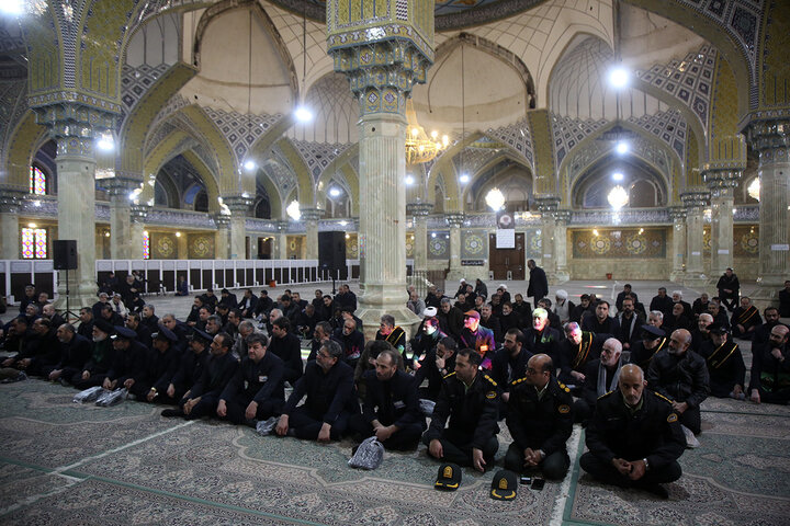 Photos: Hazrat Masoumeh shrine's servants organize mourning procession on Imam Kazim martyrdom anniv.