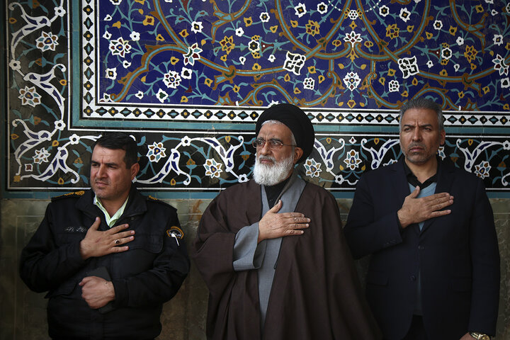 Photos: Hazrat Masoumeh shrine's servants organize mourning procession on Imam Kazim martyrdom anniv.