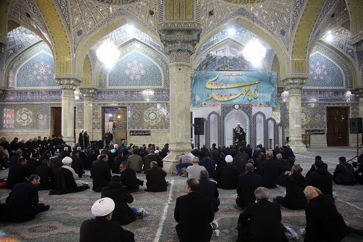 Photos: Hazrat Masoumeh shrine's servants organize mourning procession on Imam Kazim martyrdom anniv.