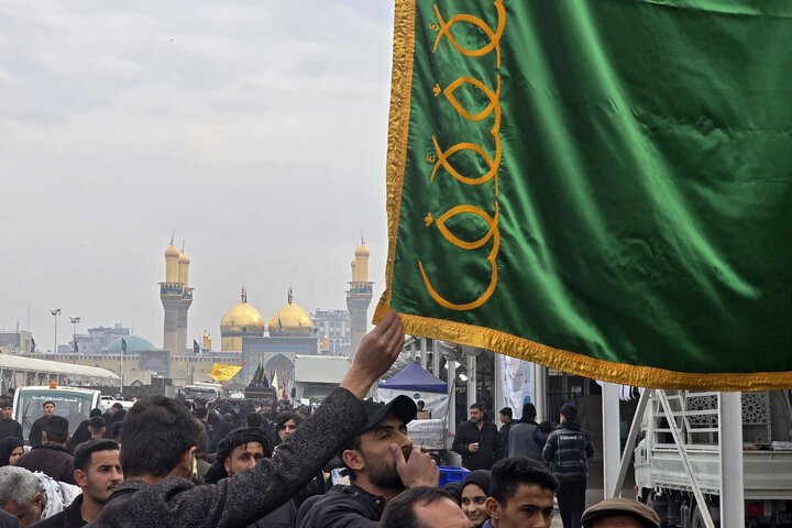 تقرير مصور/ موكب الإمام الرضا (ع) يخدم زوار الإمام الكاظم (ع) بمناسبة شهادته في بغداد