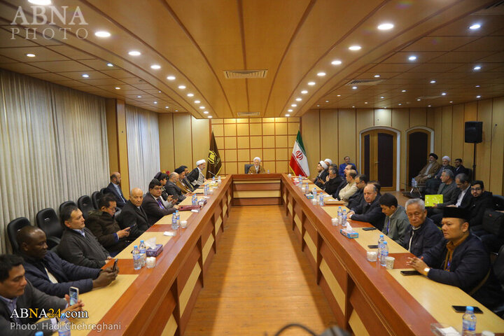 Photos: Universities Professors from Islamic countries meet with Ayatollah Javadi Amoli