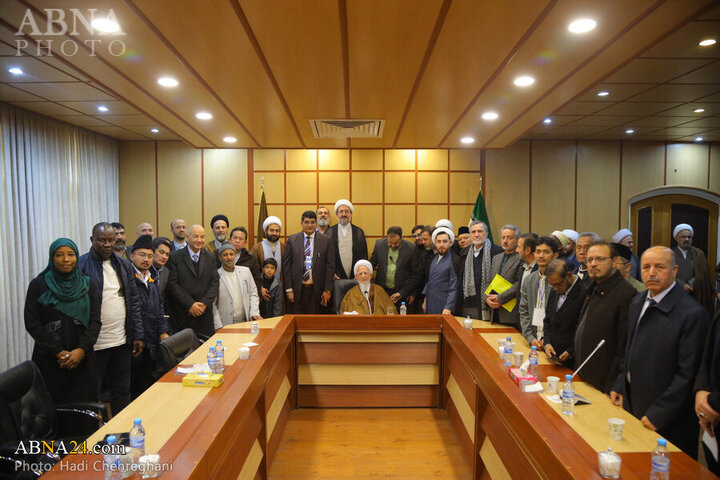 Photos: Universities Professors from Islamic countries meet with Ayatollah Javadi Amoli