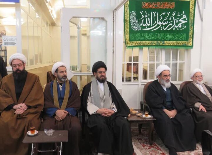 Photos: Eid al-Mab'ath celecrated at office of Grand Ayatollah Fazel Lankarani in Qom, Iran