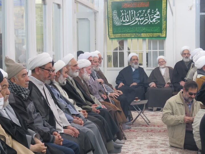 Photos: Eid al-Mab'ath celecrated at office of Grand Ayatollah Fazel Lankarani in Qom, Iran