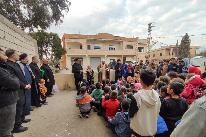 Photos: Imam Reza shrine's servants visit Syrian refugees in Lebanon