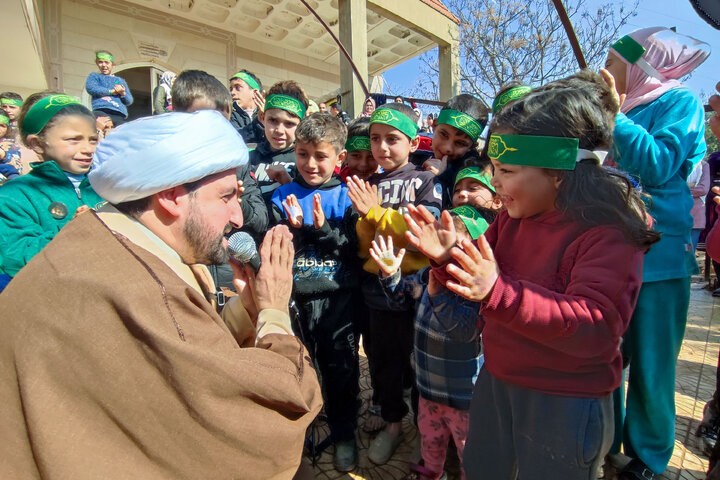 Photos: Imam Reza shrine's servants visit Syrian refugees in Lebanon