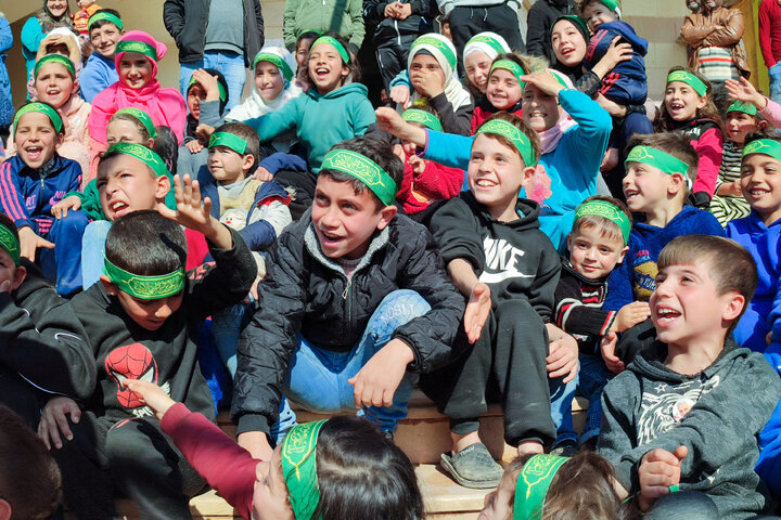 Photos: Imam Reza shrine's servants visit Syrian refugees in Lebanon