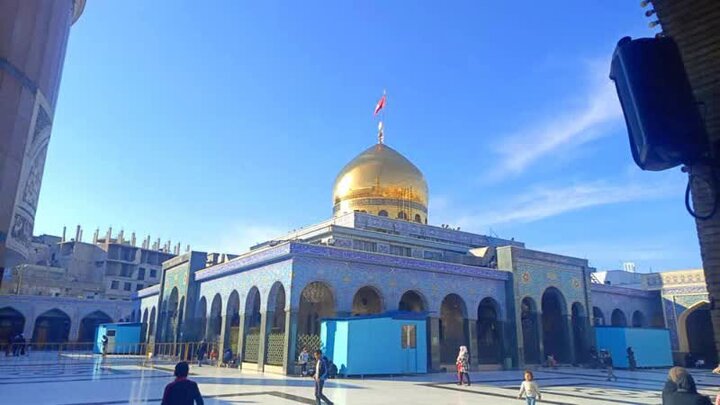 تقرير مصور/ استبدال راية قبة السيدة "زينب" (ع) بمناسبة عيد المبعث النبوي الشريف