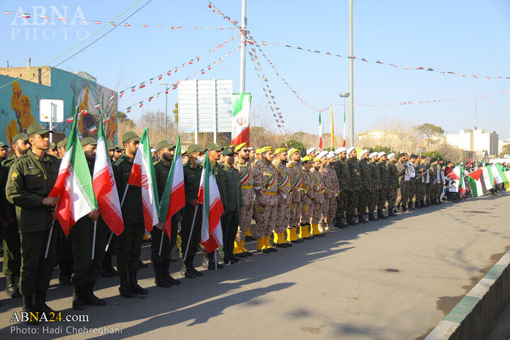 Photos: Commemorating beginning of Fajr decade in Qom