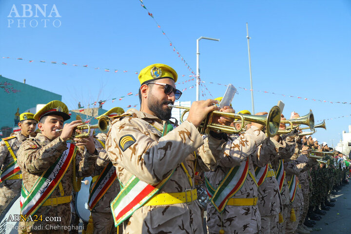 Photos: Commemorating beginning of Fajr decade in Qom