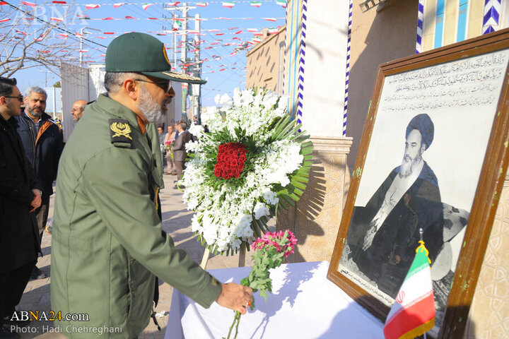 Photos: Commemorating beginning of Fajr decade in Qom