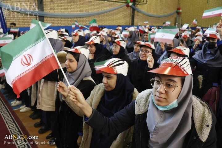 زنگ انقلاب در تبریز