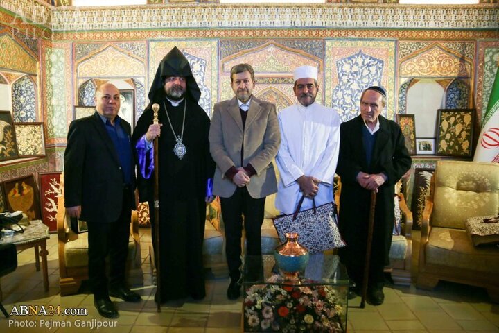 Photos: Session of leaders of divine religions in Isfahan