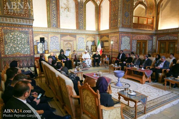Photos: Session of leaders of divine religions in Isfahan