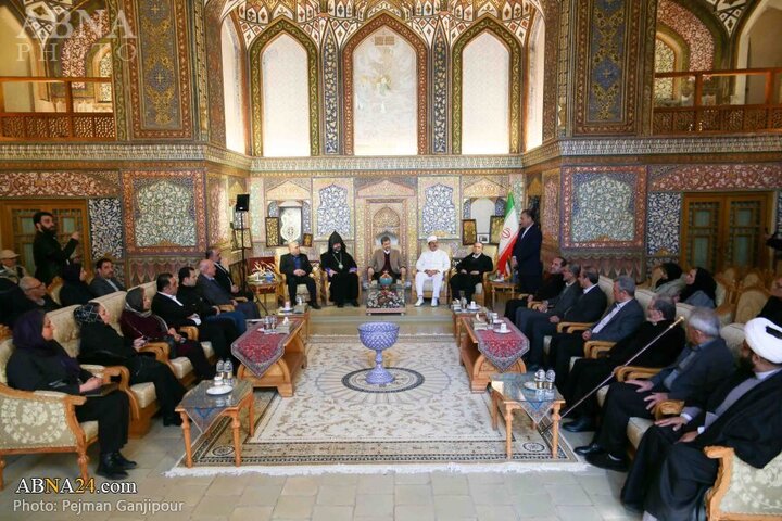 Photos: Session of leaders of divine religions in Isfahan