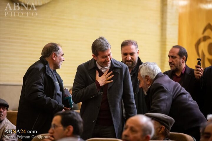 تقرير مصور/ مؤتمر طلائع الثورة الاسلامية في محافظة اصفهان مع حضور جماهيرية