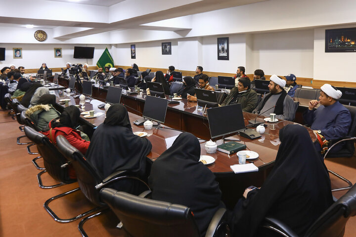Photos: Imam Reza shrine hosts specialized meeting on promoting AhlulBayt discourse on human rights, dignity