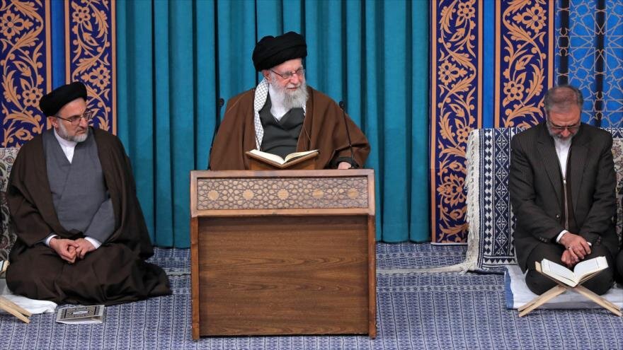 Le dirigeant iranien : « Notre nation a le courage de dire que les États-Unis sont un agresseur »