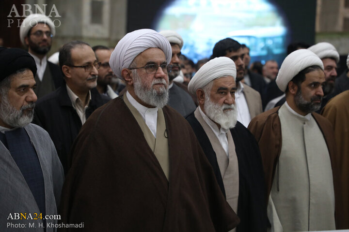 Photos: Secretary-General, staff of AhlulBayt World Assembly pay tribute to Imam Khomeini on anniv. of Islamic Revolution