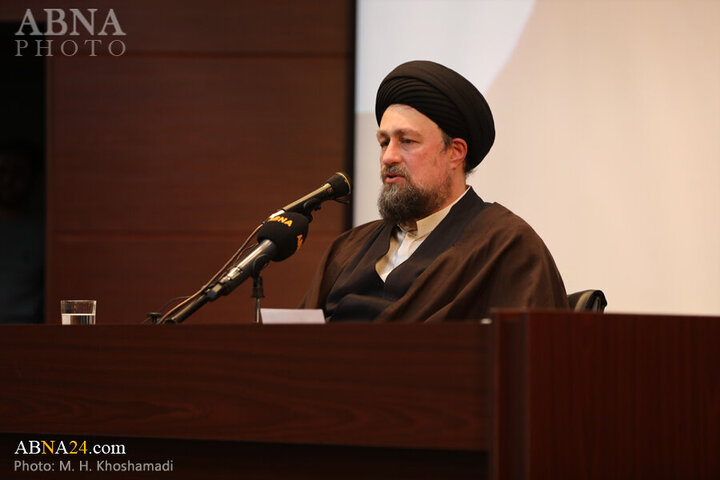 Photos: Secretary-General, staff of AhlulBayt World Assembly pay tribute to Imam Khomeini on anniv. of Islamic Revolution