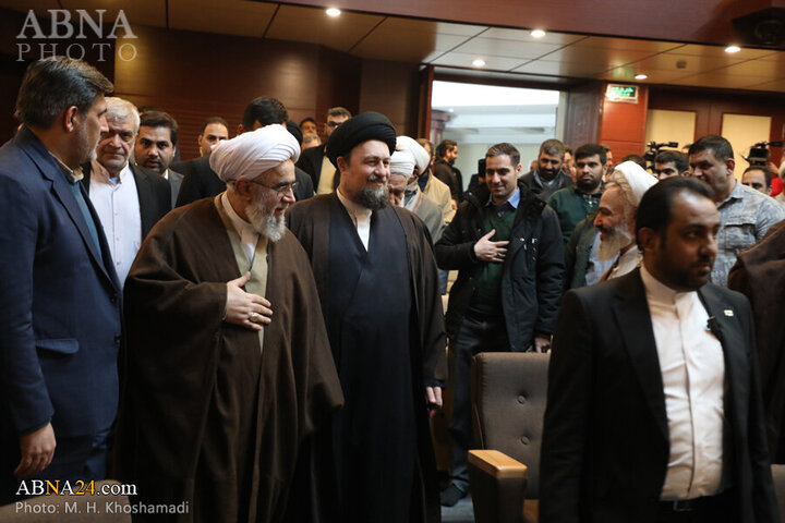 Photos: Secretary-General, staff of AhlulBayt World Assembly pay tribute to Imam Khomeini on anniv. of Islamic Revolution