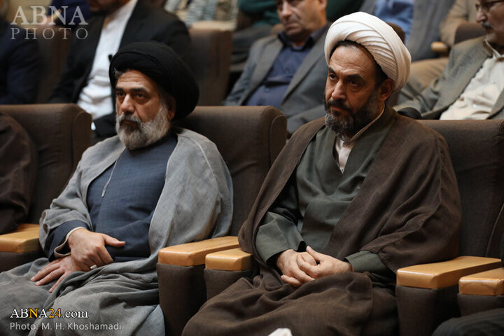 Photos: Secretary-General, staff of AhlulBayt World Assembly pay tribute to Imam Khomeini on anniv. of Islamic Revolution