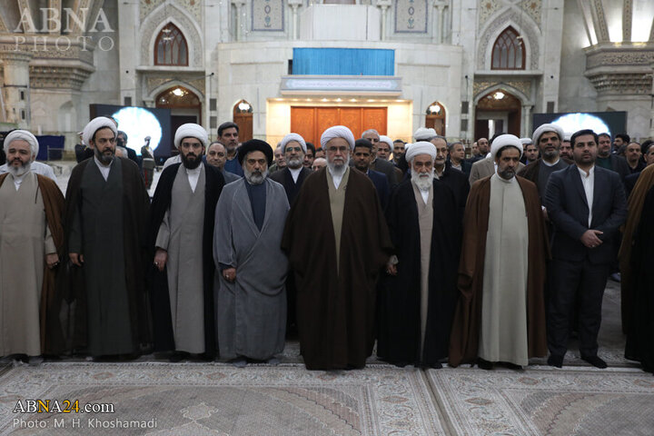 Photos: Secretary-General, staff of AhlulBayt World Assembly pay tribute to Imam Khomeini on anniv. of Islamic Revolution