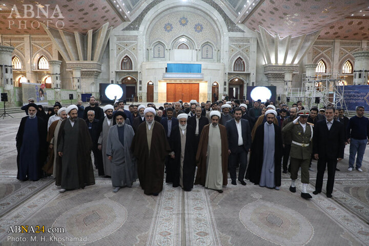 Photos: Secretary-General, staff of AhlulBayt World Assembly pay tribute to Imam Khomeini on anniv. of Islamic Revolution