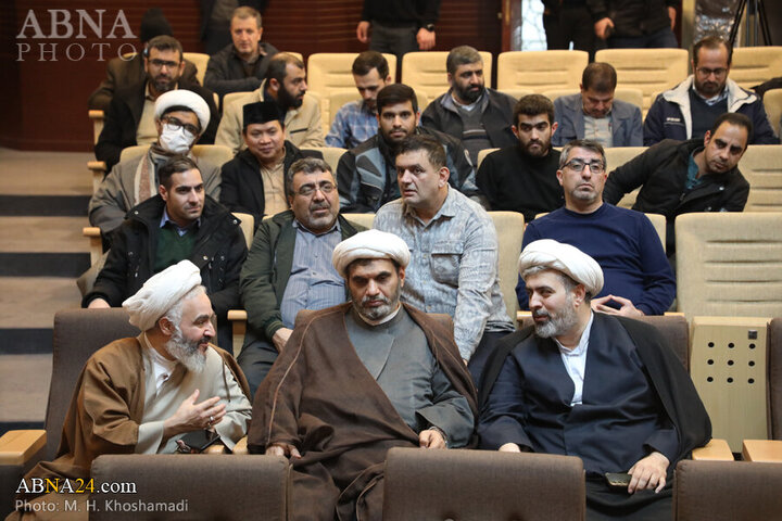 Photos: Secretary-General, staff of AhlulBayt World Assembly pay tribute to Imam Khomeini on anniv. of Islamic Revolution