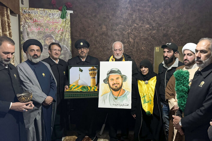 Photos: Servants of Imam Reza shrine meet with families of Lebanese martyrs