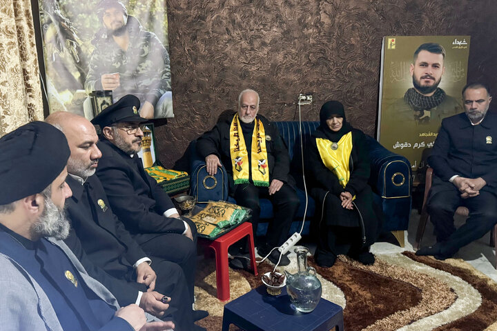 Photos: Servants of Imam Reza shrine meet with families of Lebanese martyrs