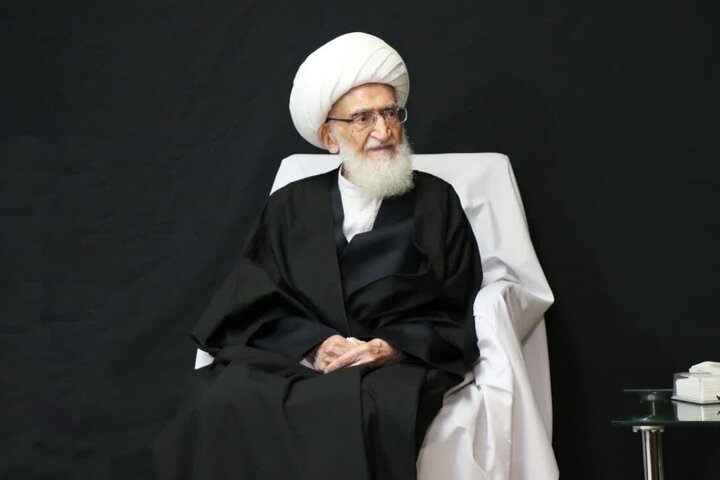 هیچ کس حق ندارد در جمهوری اسلامی ایران از موضع ضعف صحبت کند و عزت مردم را تضعیف کند