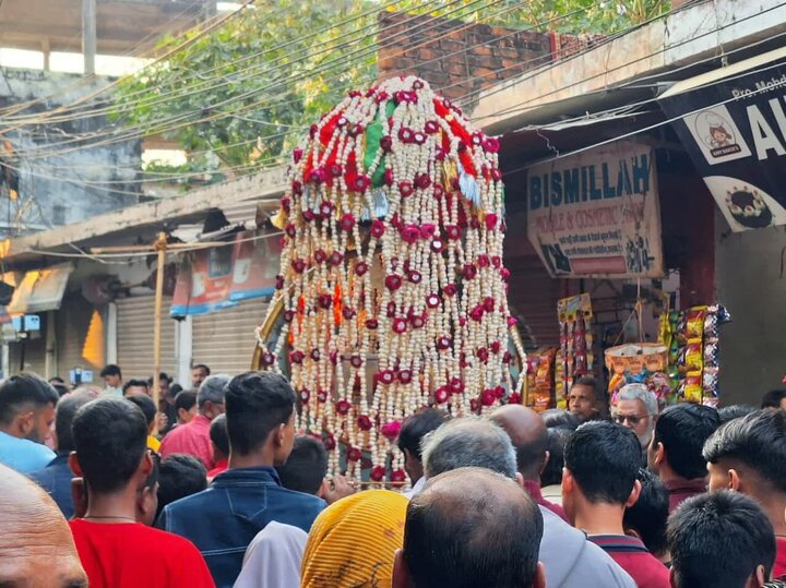 تقرير مصور/ مشاركة أهل السنة بمناسبة الولادات الشعبانية في مدينة "لكناو" بالهند