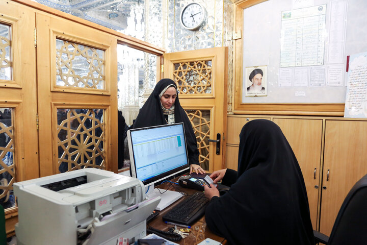 گزارش تصویری | دفاتر نذورات بانوان در حرم مطهر رضوی
