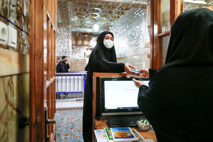 گزارش تصویری | دفاتر نذورات بانوان در حرم مطهر رضوی